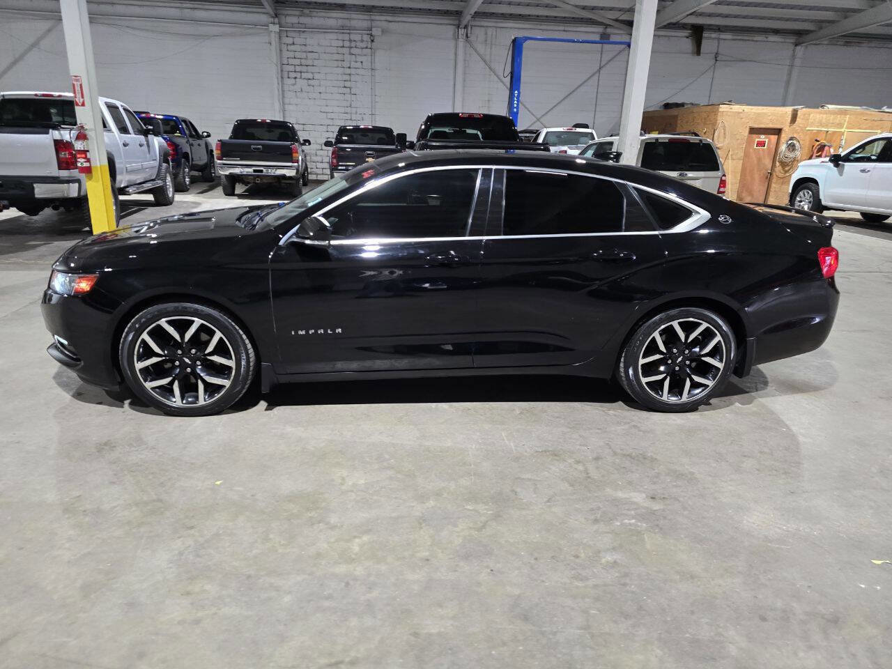 Used 2015 Chevrolet Impala LT image 5