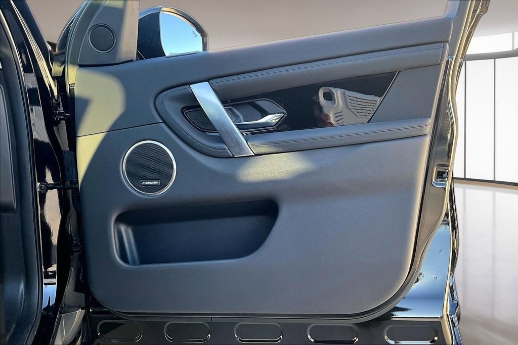 Certified 2024 Land Rover Discovery Sport S image 26