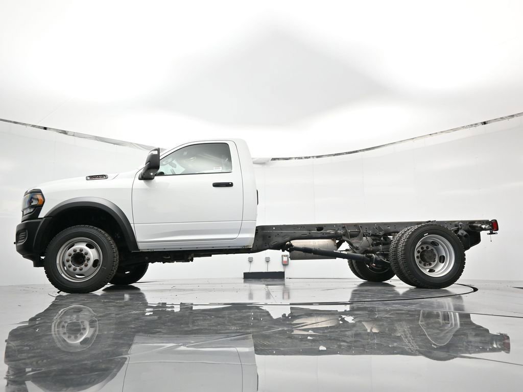 Used 2023 RAM 5500 Tradesman AWD/4WD image 38