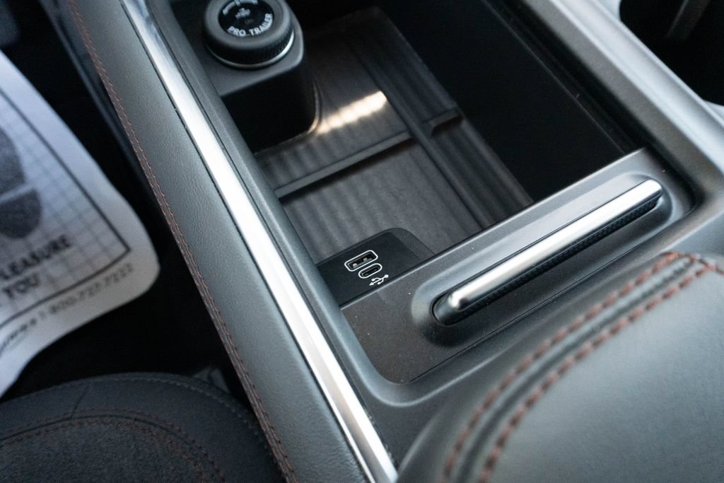 Used 2025 Ford Expedition Max Active RWD image 37