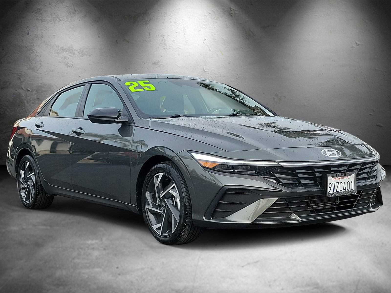 Certified 2025 Hyundai Elantra Sport FWD image 2