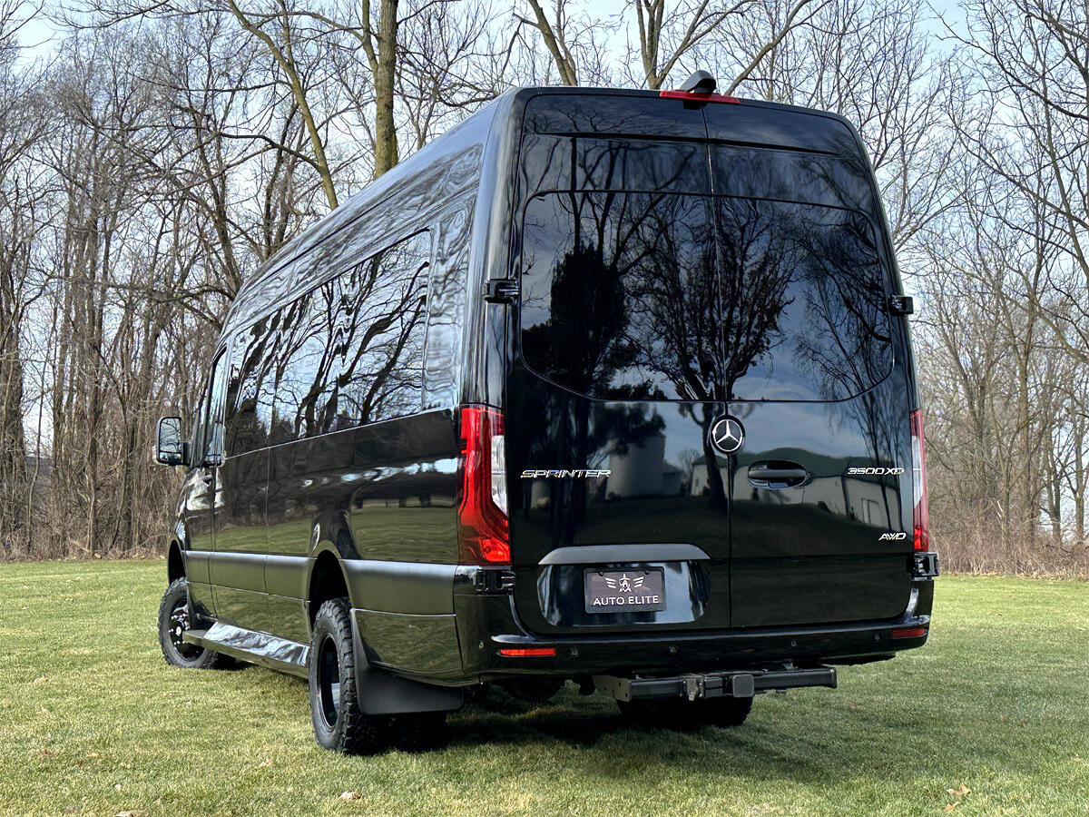 Used 2024 Mercedes-Benz Sprinter 3500 image 4