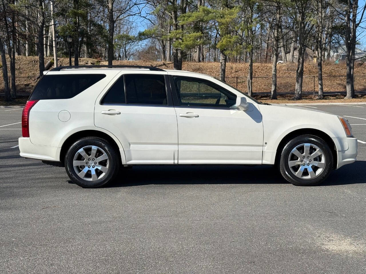 Used 2006 Cadillac SRX w/ Drivers Level One Package AWD/4WD image 4