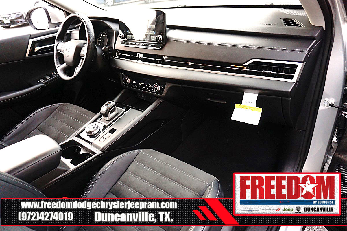 Used 2024 Mitsubishi Outlander SE image 12