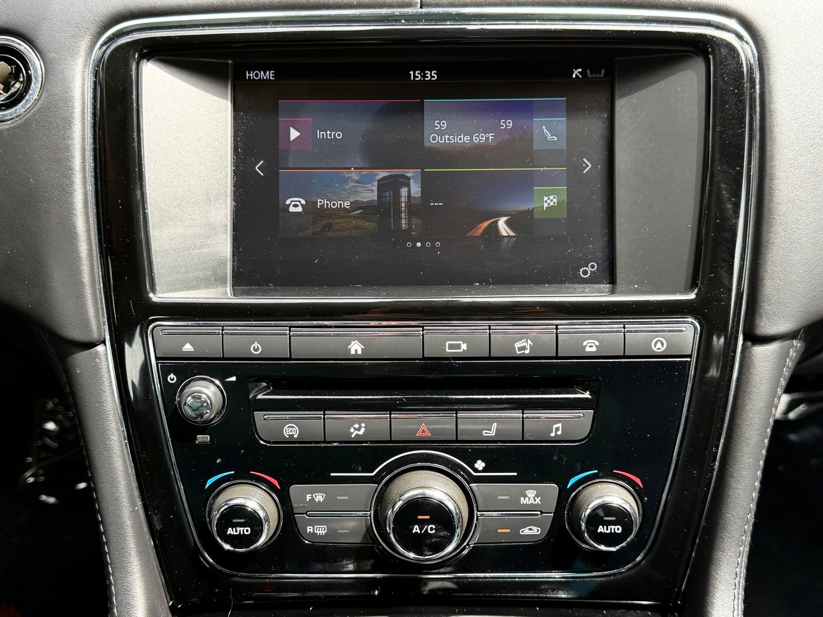Used 2016 Jaguar XJ L Portfolio AWD/4WD image 27