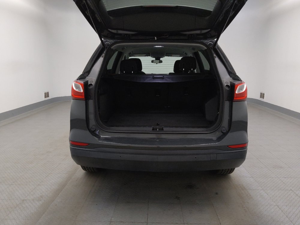 Used 2020 Chevrolet Equinox LS w/ LPO, Cargo Package AWD/4WD image 29