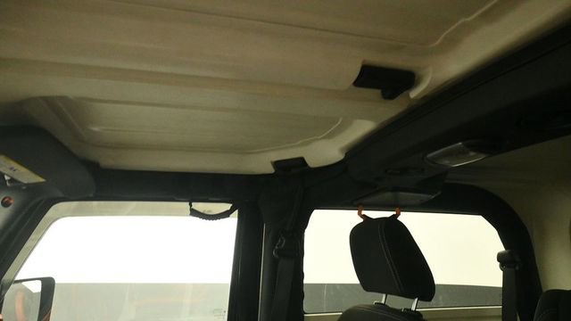 Used 2015 Jeep Wrangler Rubicon w/ Power Convenience Group AWD/4WD image 20