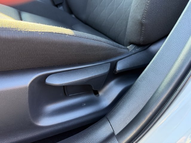 Used 2025 Toyota Corolla LE FWD image 16