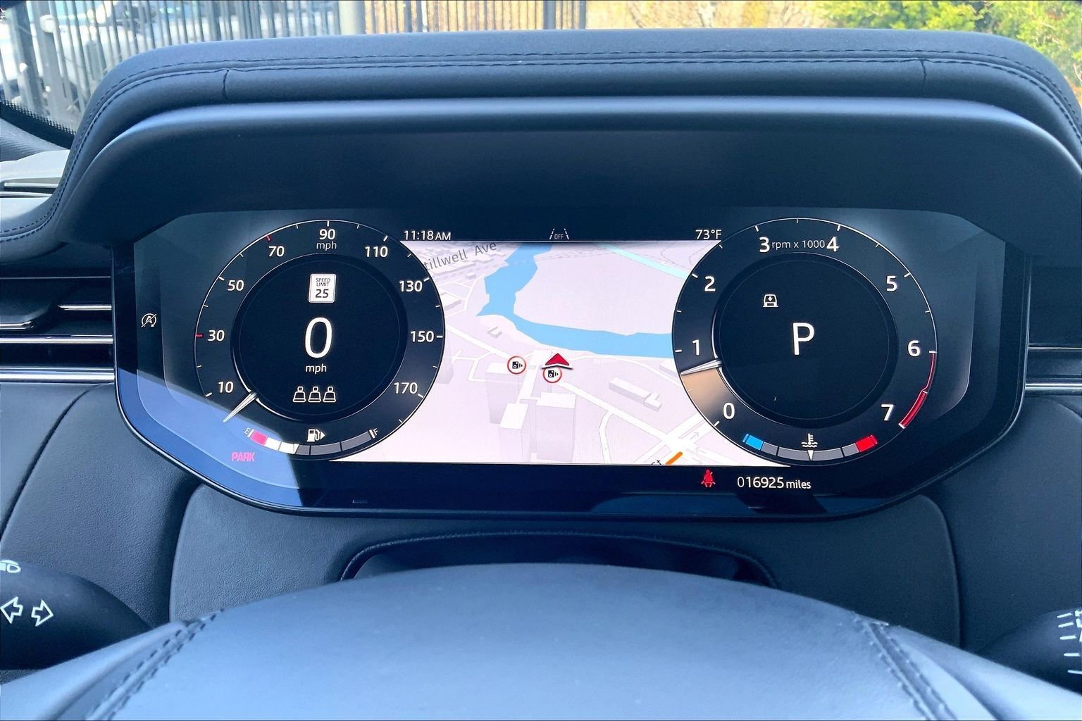 Used 2024 Land Rover Range Rover Sport Dynamic SE image 25