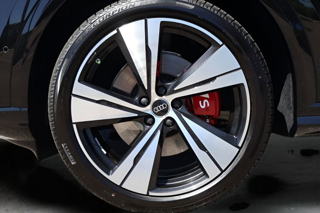 New 2026 Audi SQ5 Premium Plus AWD/4WD image 9