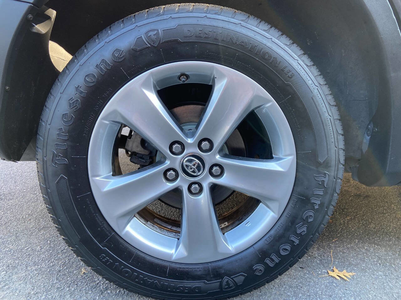 Used 2015 Toyota RAV4 XLE FWD image 24