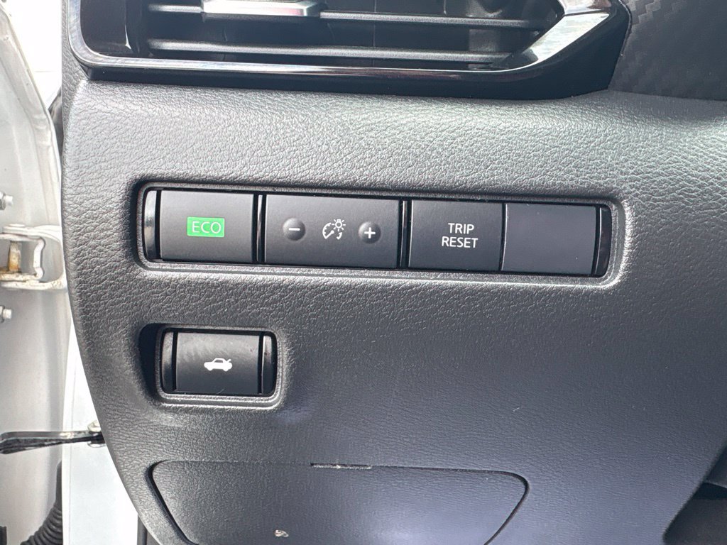 Used 2025 Nissan Sentra SV w/ All-Weather Package FWD image 15