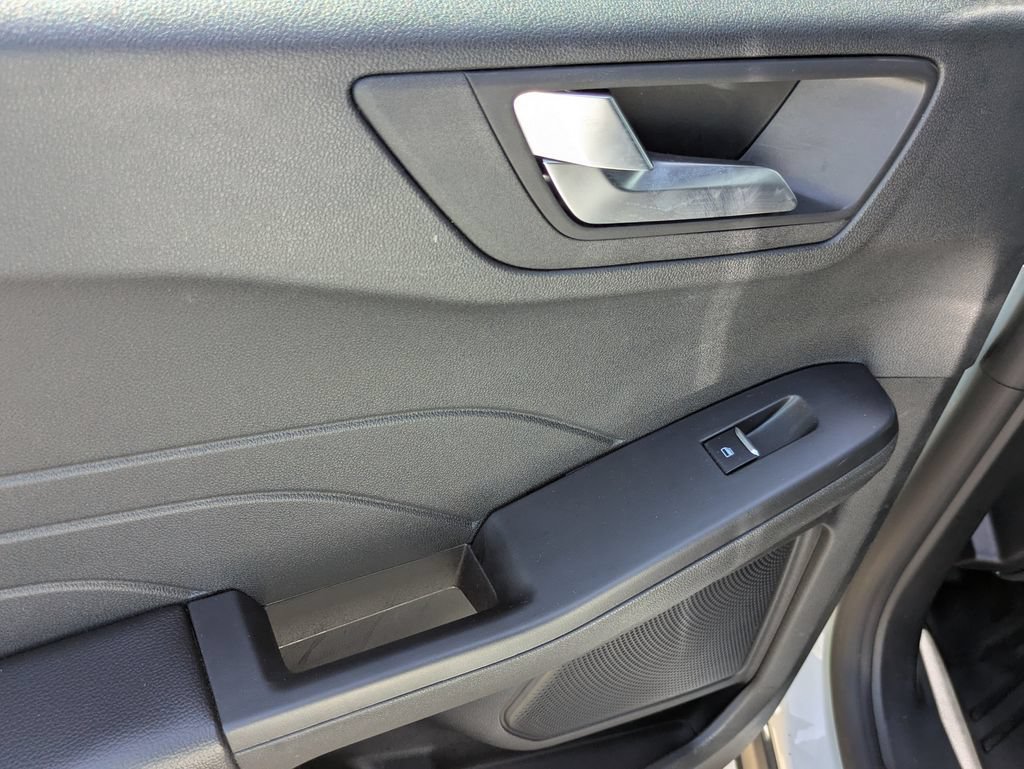 Used 2024 Ford Escape ST-Line Select w/ Tech Pack #1 AWD/4WD image 8
