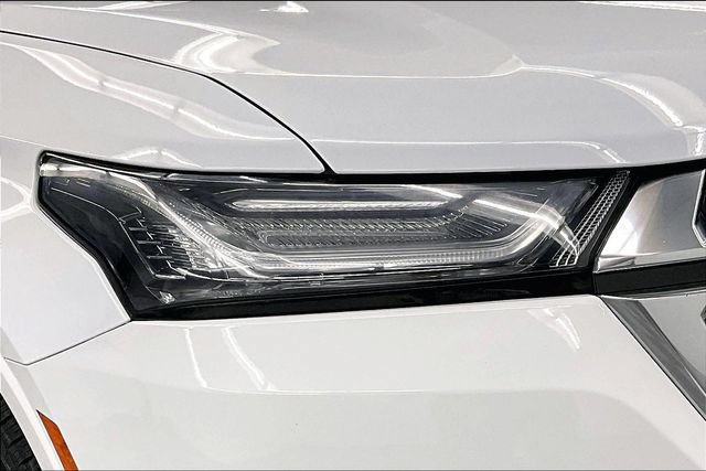 Used 2022 Chevrolet Traverse Premier FWD image 35