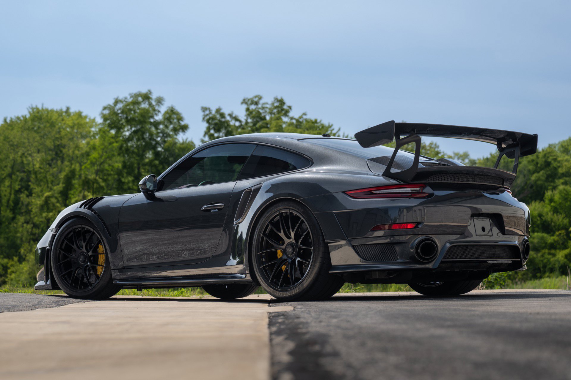 Used 2018 Porsche 911 GT2 RS RWD image 10
