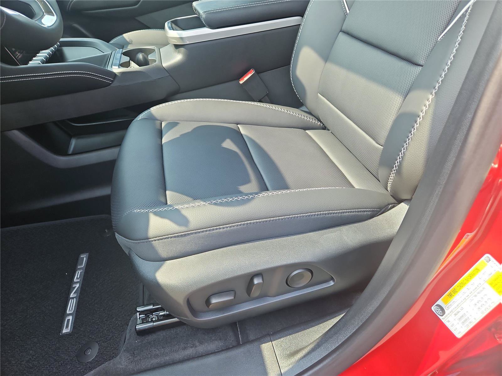 New 2027 GMC Terrain Denali AWD/4WD image 15