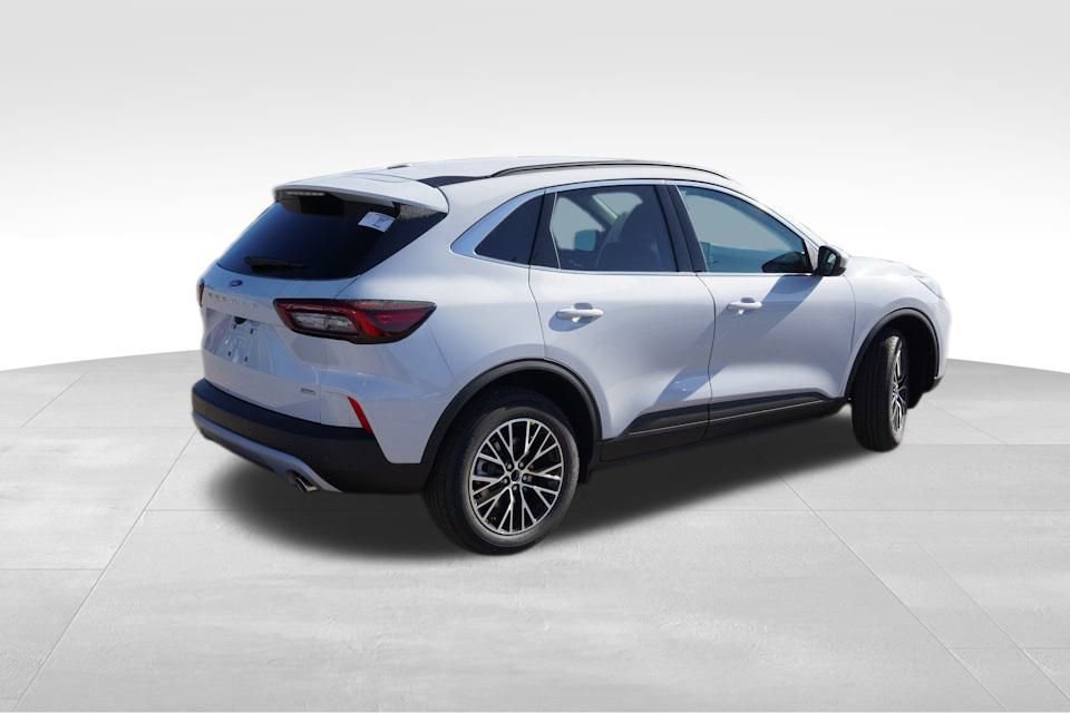 New 2025 Ford Escape SE image 3