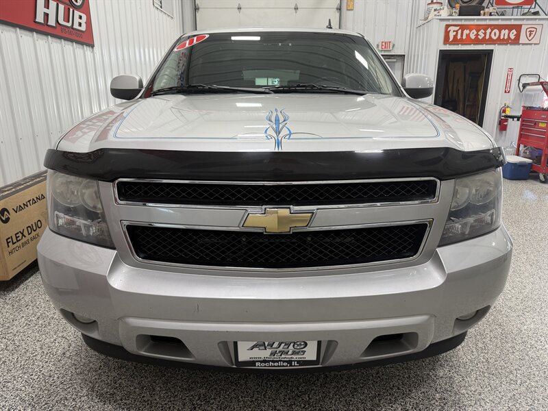 Used 2011 Chevrolet Suburban LS RWD image 19