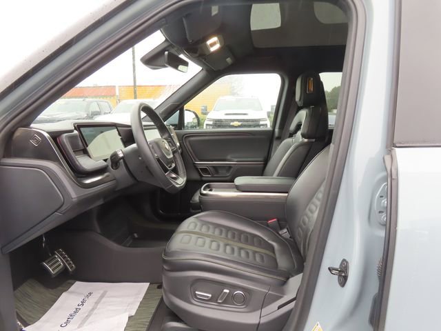 Used 2024 Rivian R1S Adventure AWD/4WD image 14