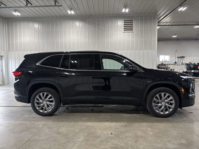 Used 2025 Buick Enclave Preferred AWD/4WD image 5
