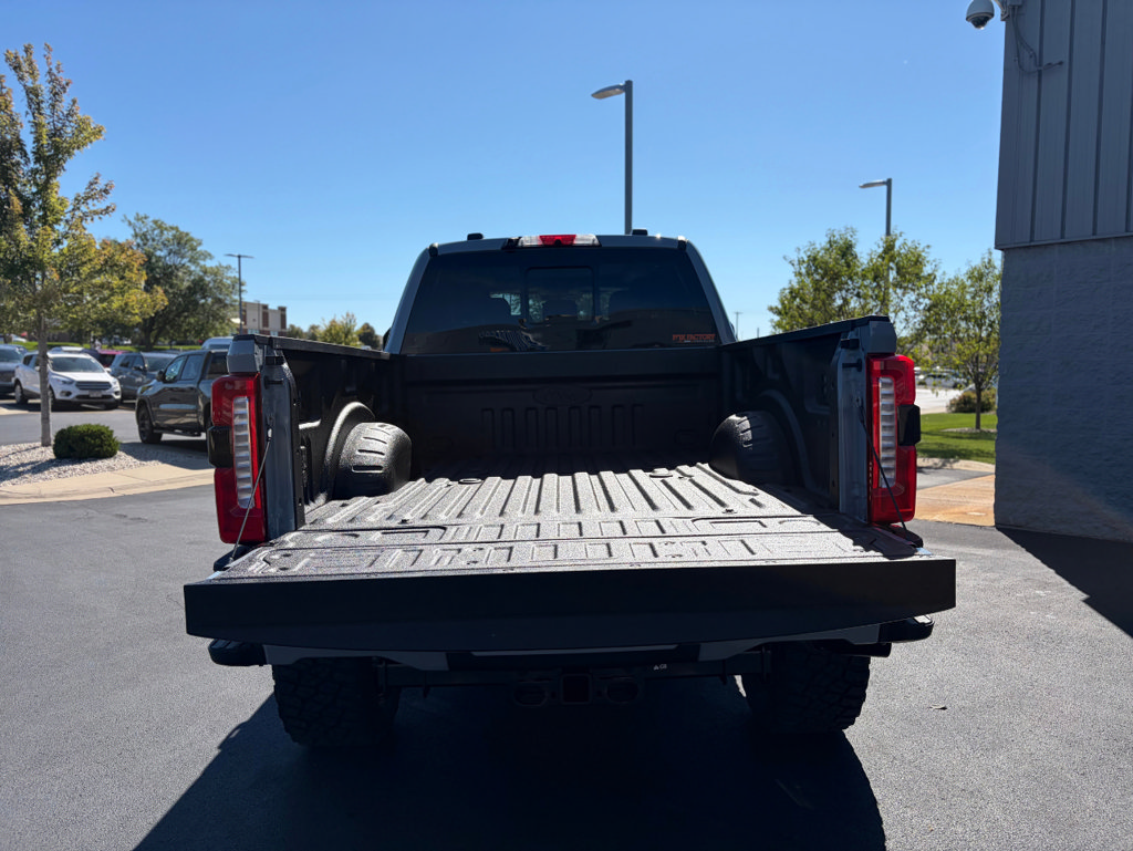 New 2027 Ford F250 Lariat w/ Black Appearance Package AWD/4WD image 18