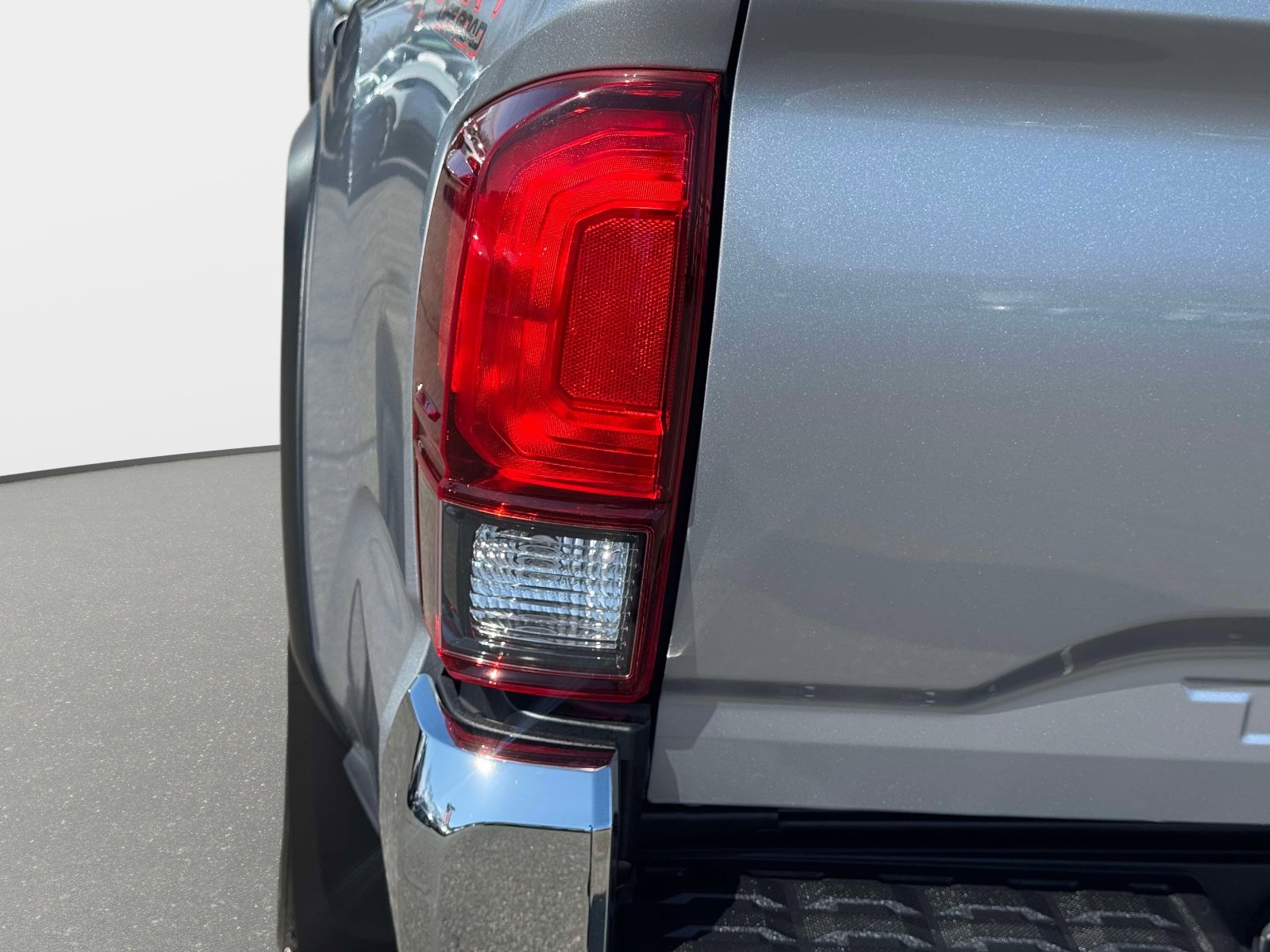 Used 2019 Toyota Tacoma TRD Off-Road image 11