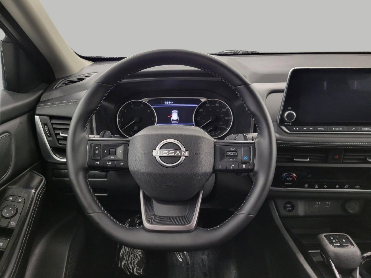 Used 2025 Nissan Rogue SV AWD/4WD image 6