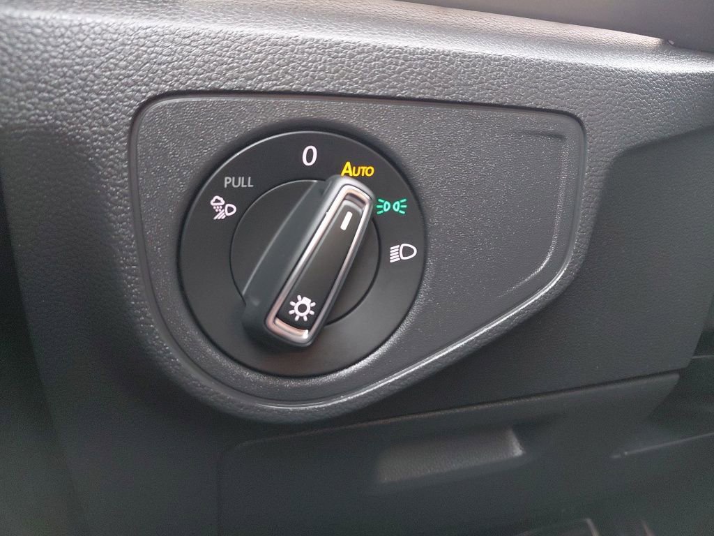 Used 2022 Volkswagen Atlas SEL Premium image 44