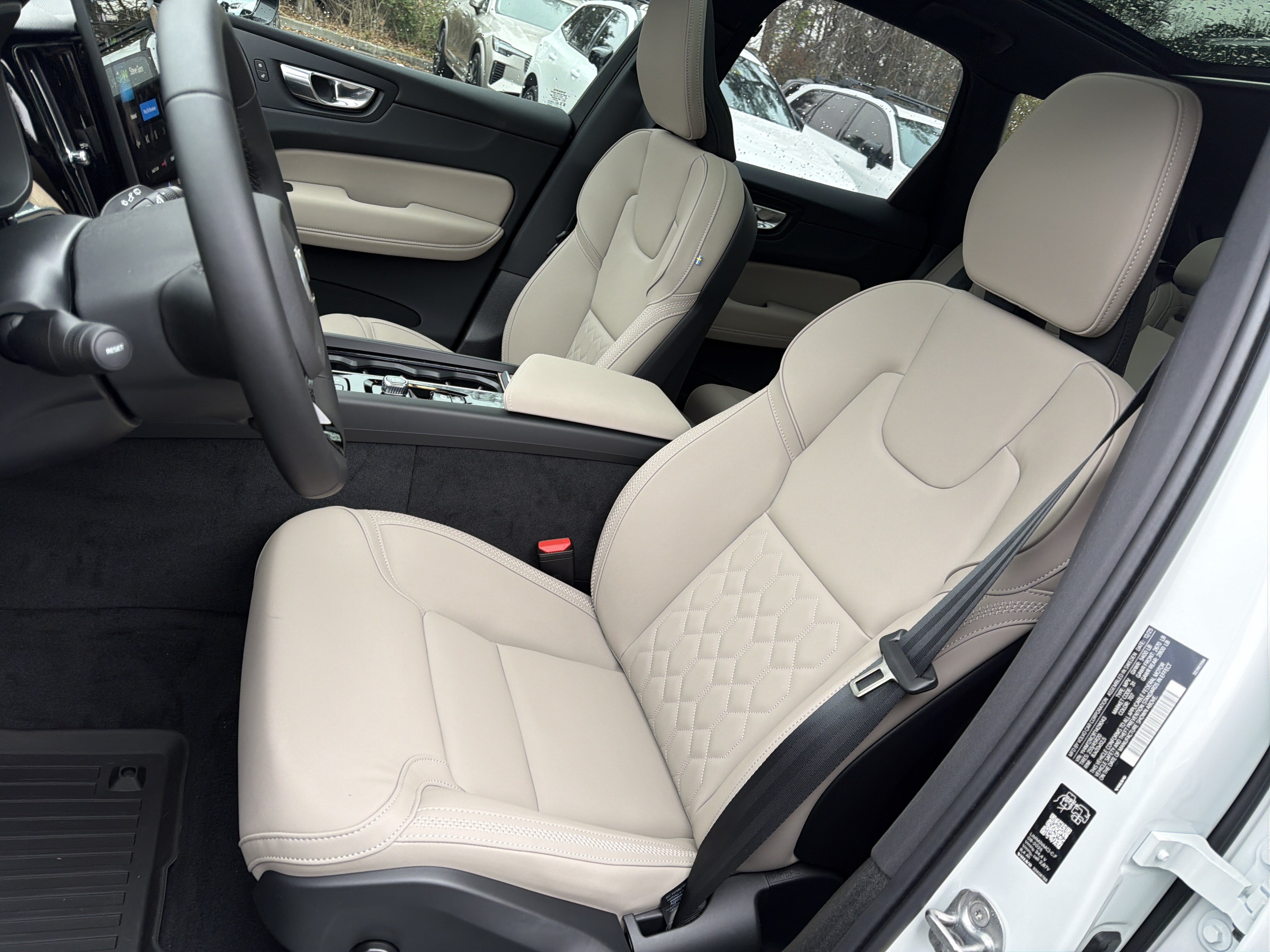 Used 2026 Volvo XC60 B5 Plus w/ Protection Package Premier AWD/4WD image 16