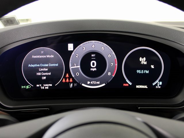 New 2025 Porsche Cayenne image 17