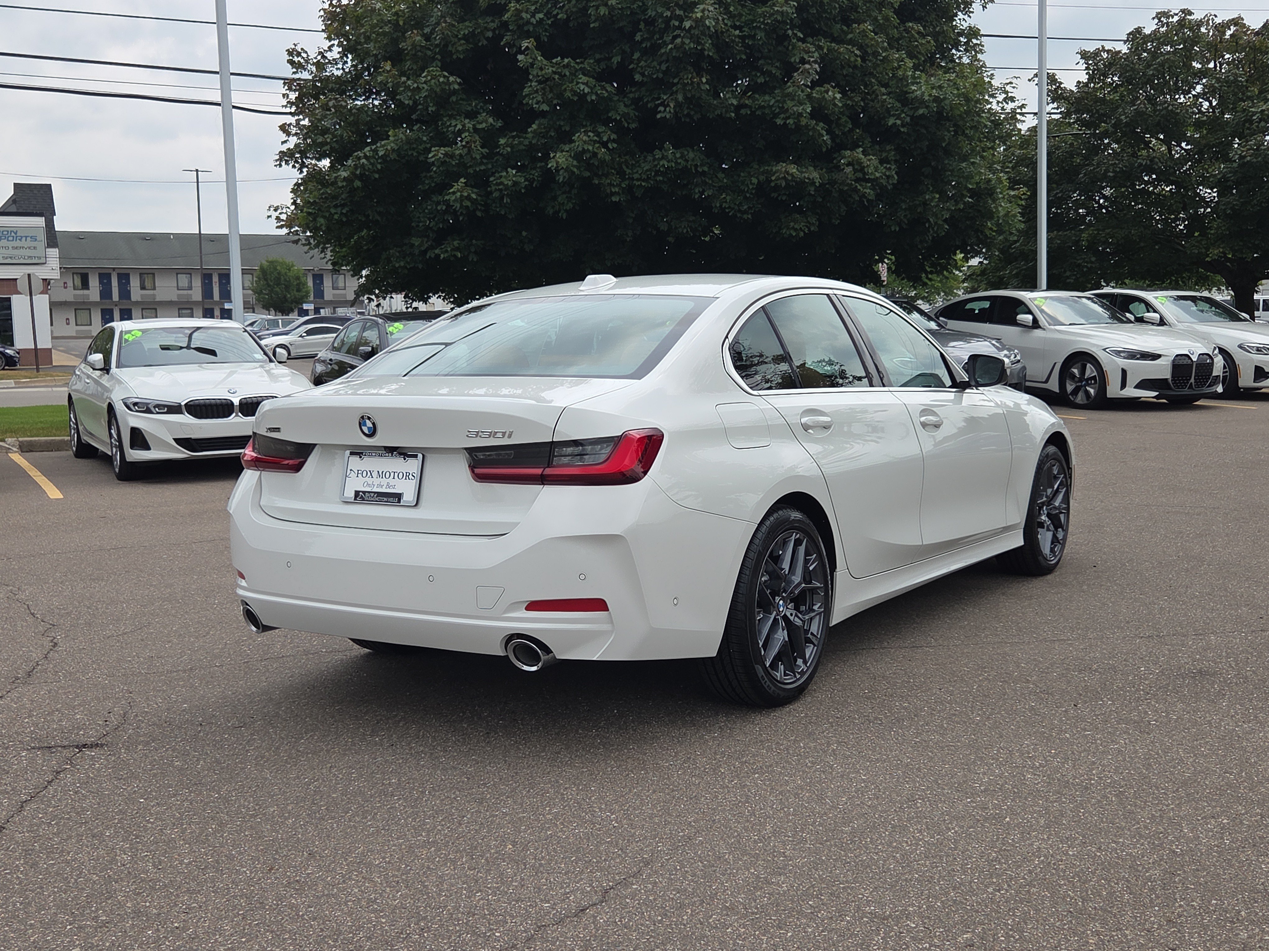 New 2026 BMW 330i xDrive Sedan w/ Premium Package AWD/4WD image 5