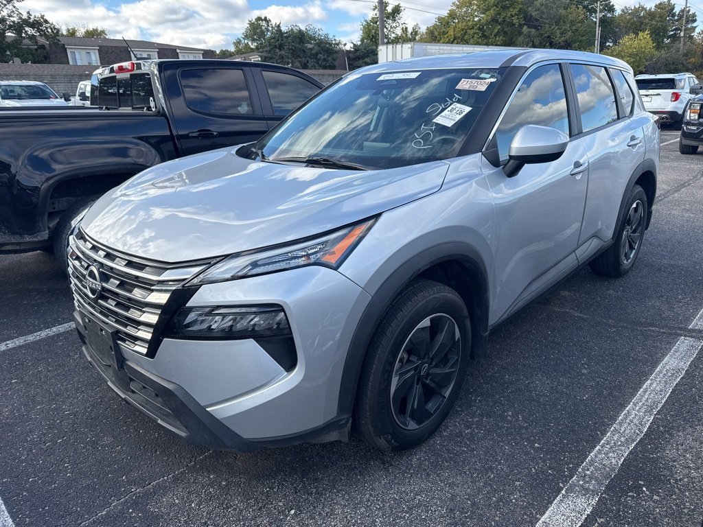 Used 2024 Nissan Rogue SV