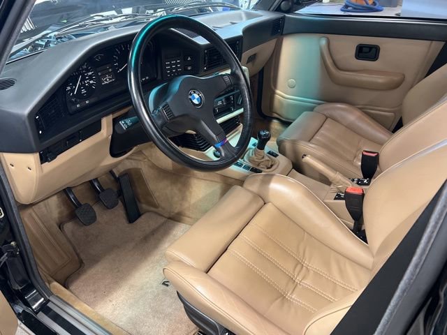 Used 1988 BMW M5 image 24