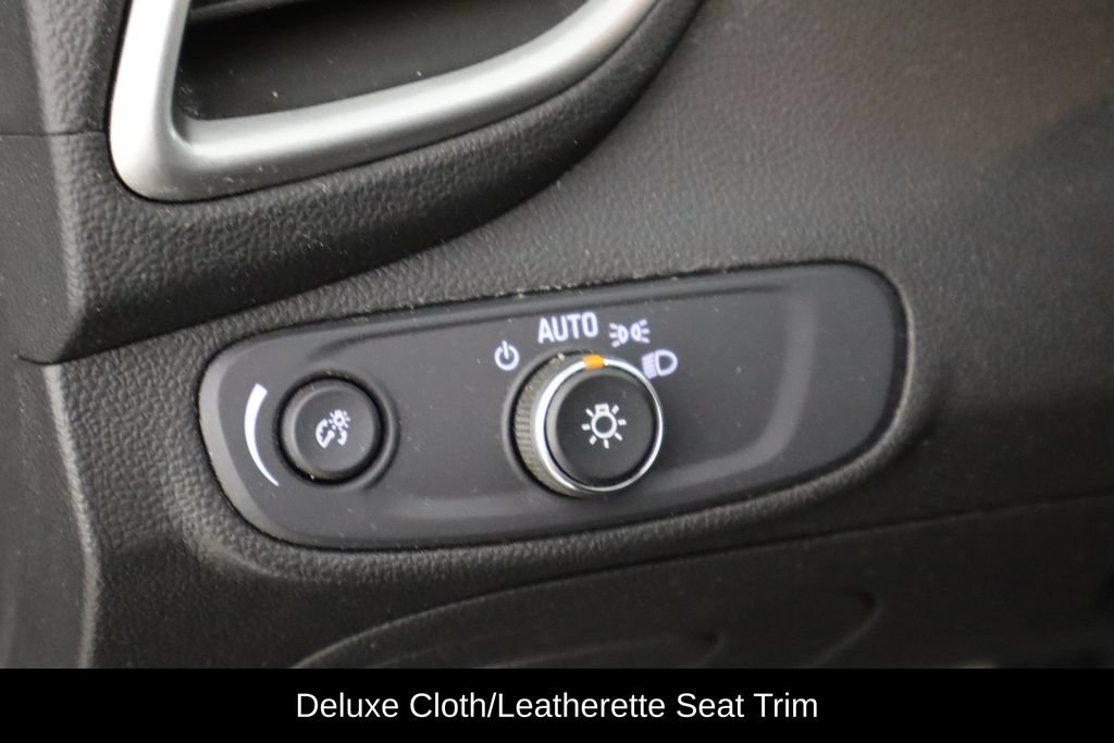 Used 2020 Chevrolet Trax LT FWD image 22