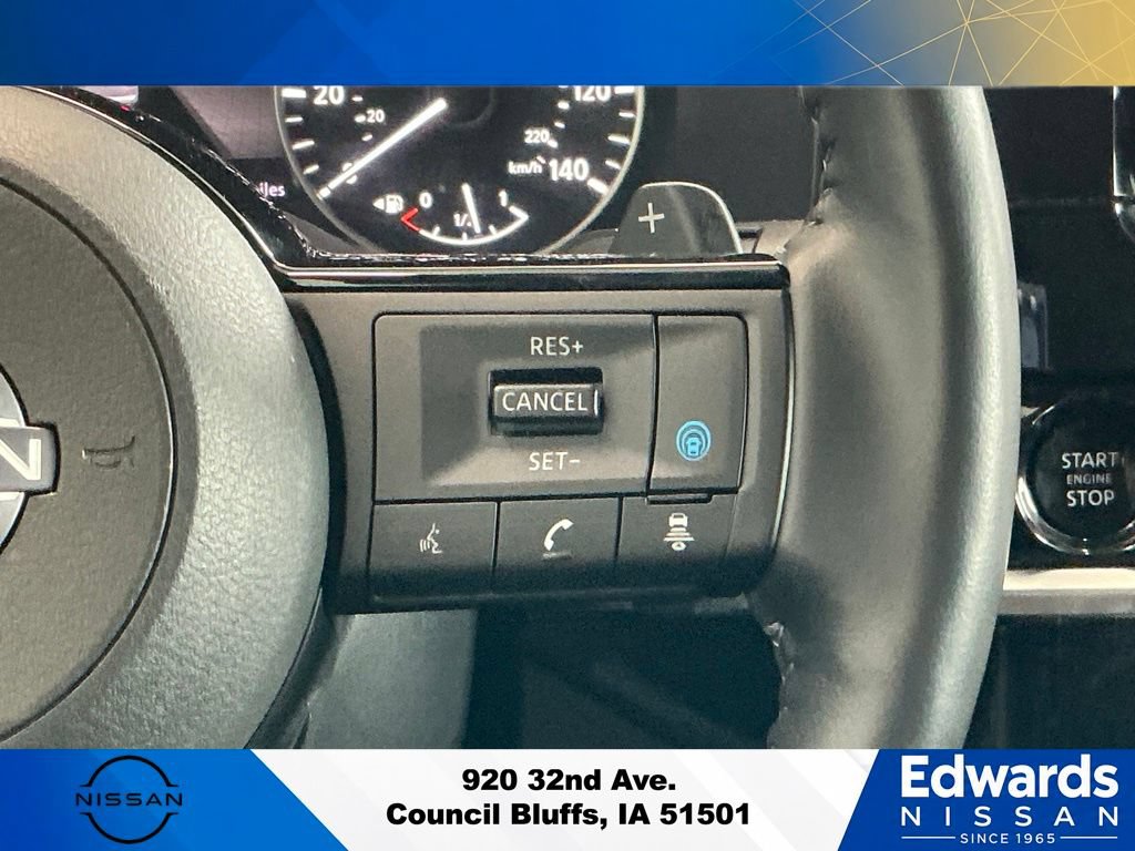 Used 2025 Nissan Pathfinder SL AWD/4WD image 23