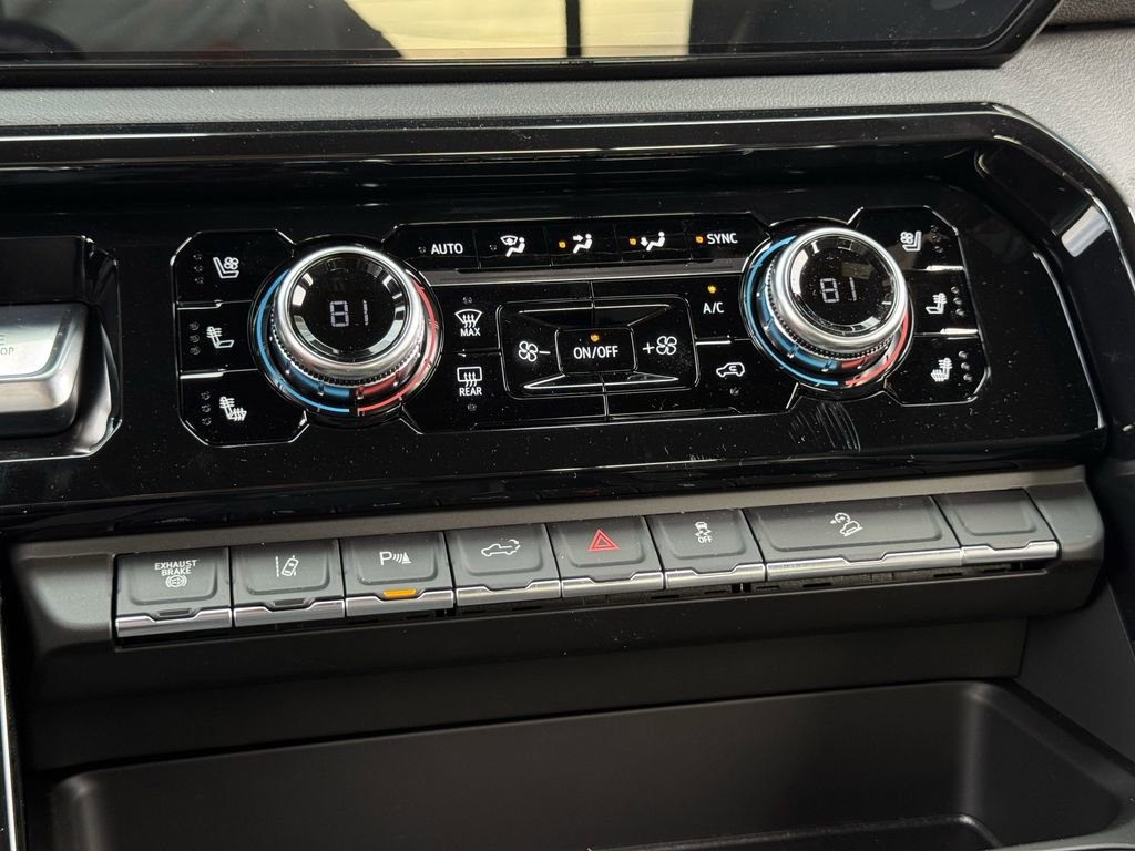 New 2026 GMC Sierra 2500 AT4 w/ AT4 Premium Plus Package image 17