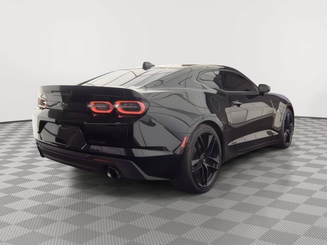Used 2020 Chevrolet Camaro LT w/ 1LE Track Performance Package RWD image 2