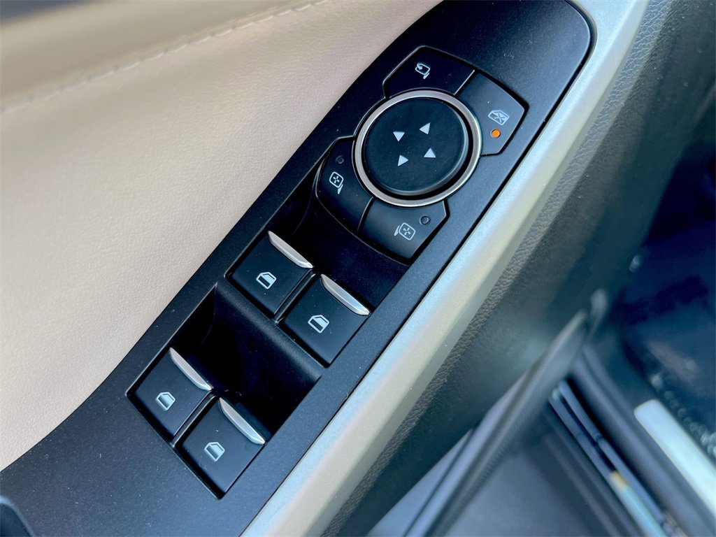 Used 2023 Ford Explorer Limited image 20