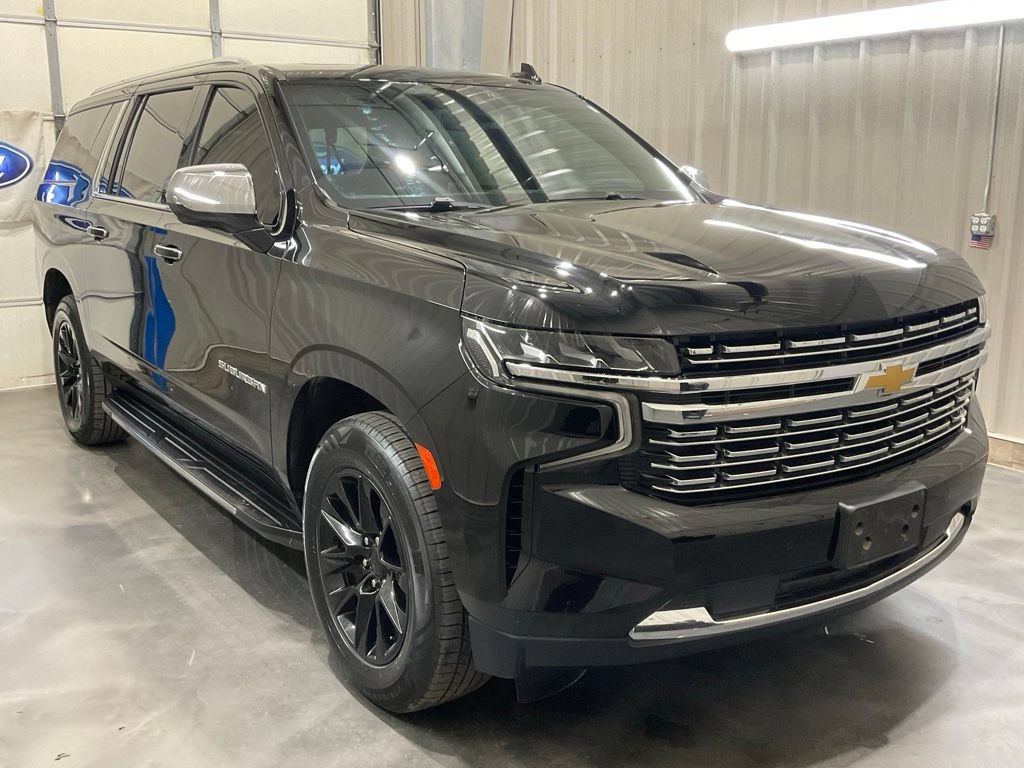 Used 2022 Chevrolet Suburban Premier RWD image 2