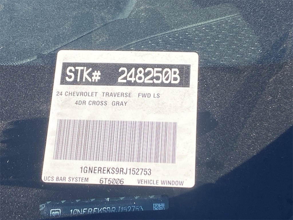 Used 2024 Chevrolet Traverse LS image 14