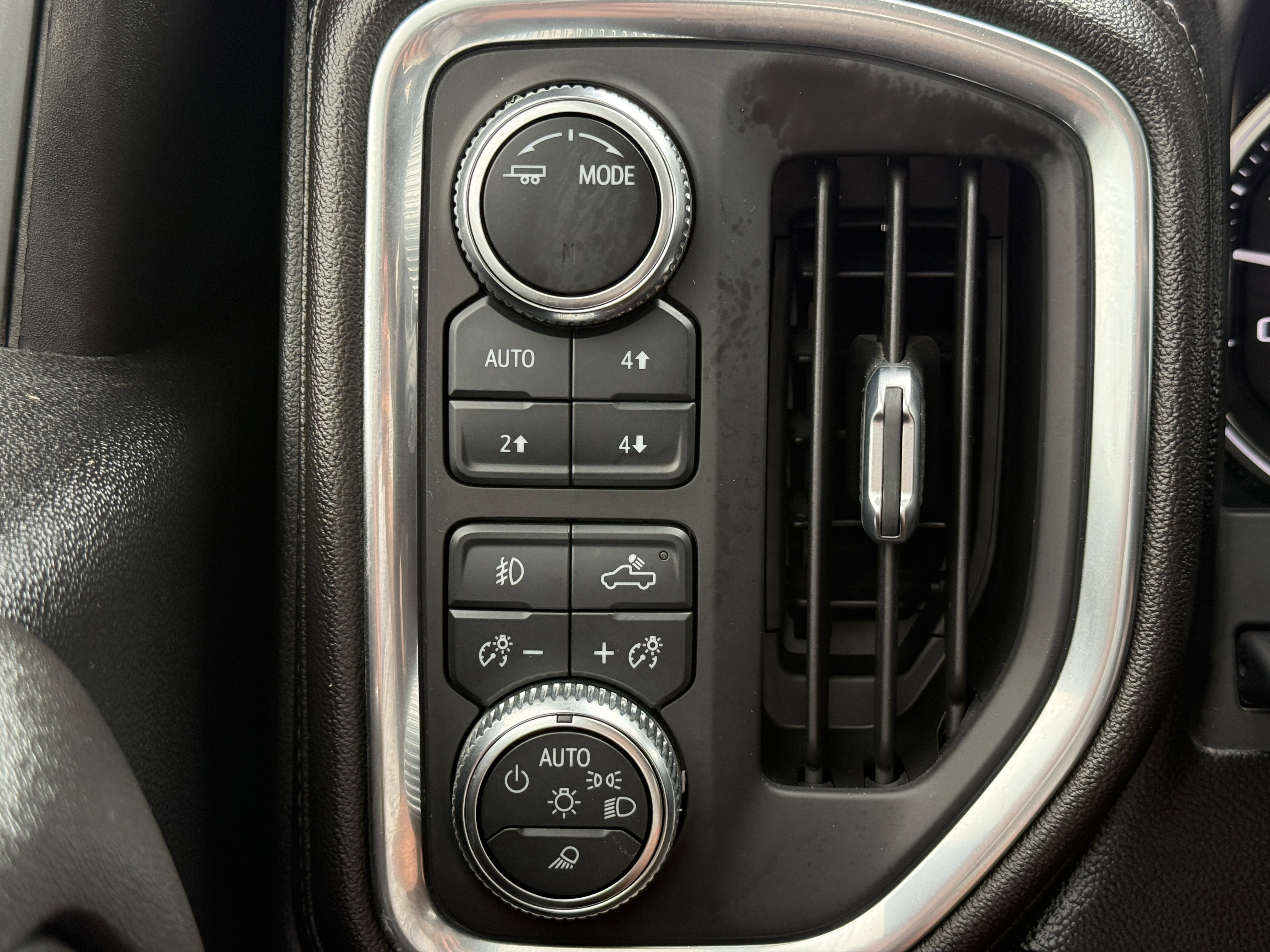 Used 2022 GMC Sierra 2500 Denali w/ Denali Ultimate Package AWD/4WD image 38