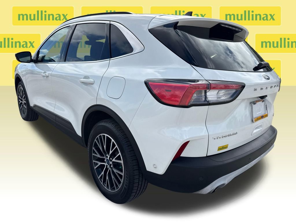 Certified 2022 Ford Escape Titanium w/ Titanium Premium Package image 10