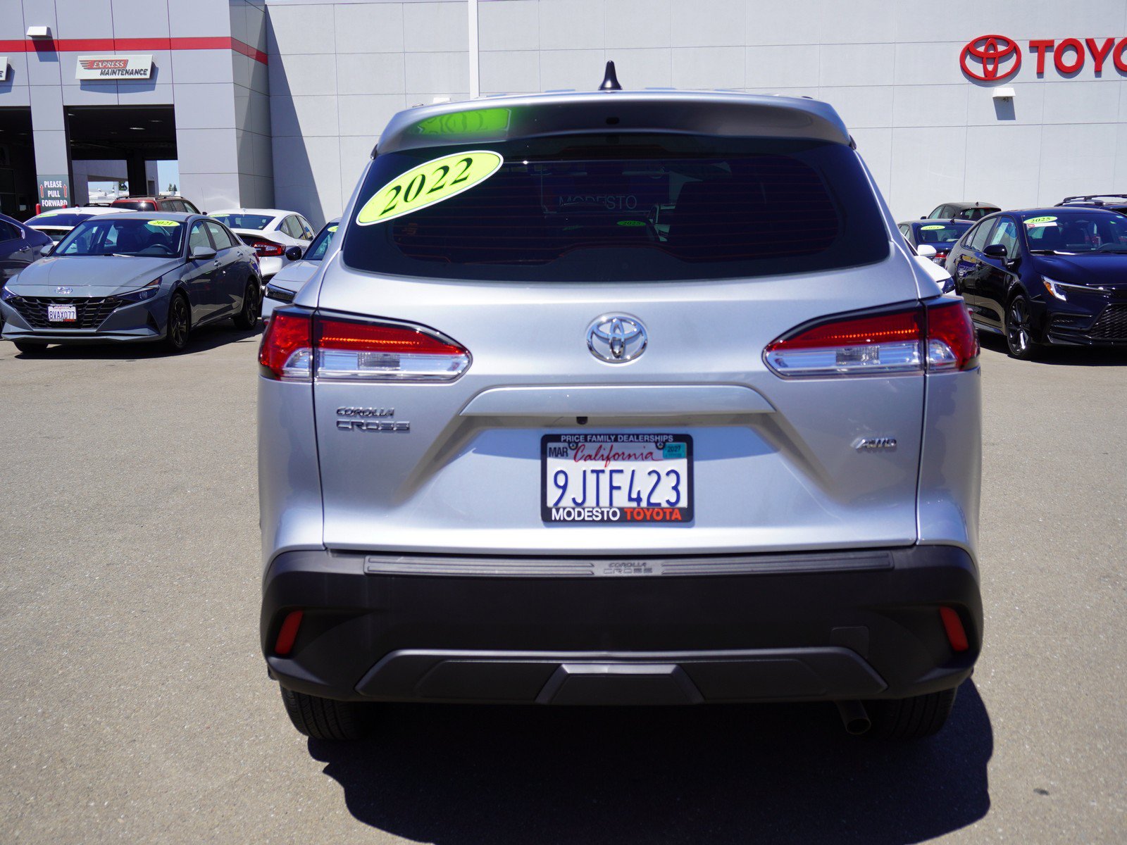 Used 2022 Toyota Corolla Cross L AWD/4WD image 9