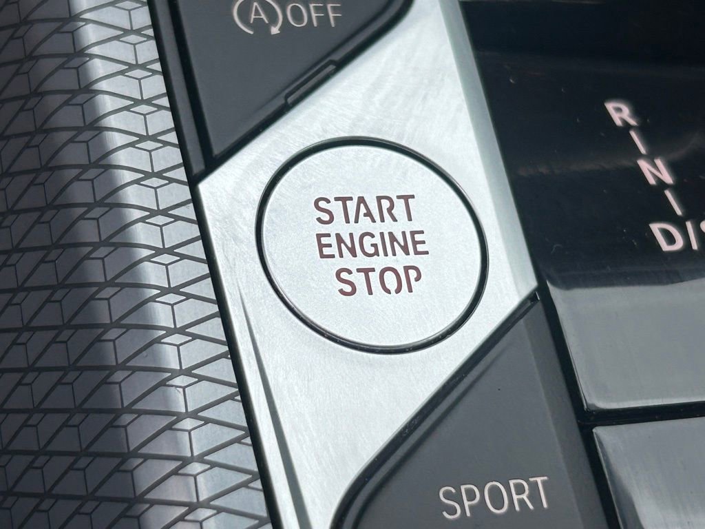 Used 2024 BMW 430i Coupe w/ M Sport Package image 40