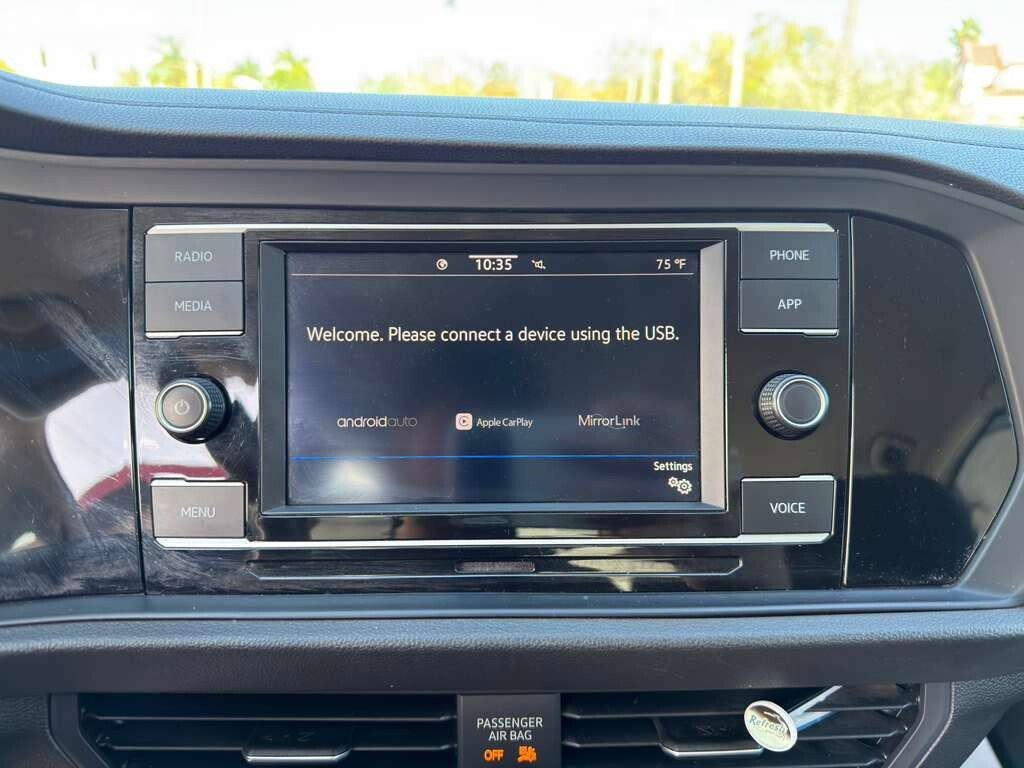 Used 2021 Volkswagen Jetta R-Line image 11