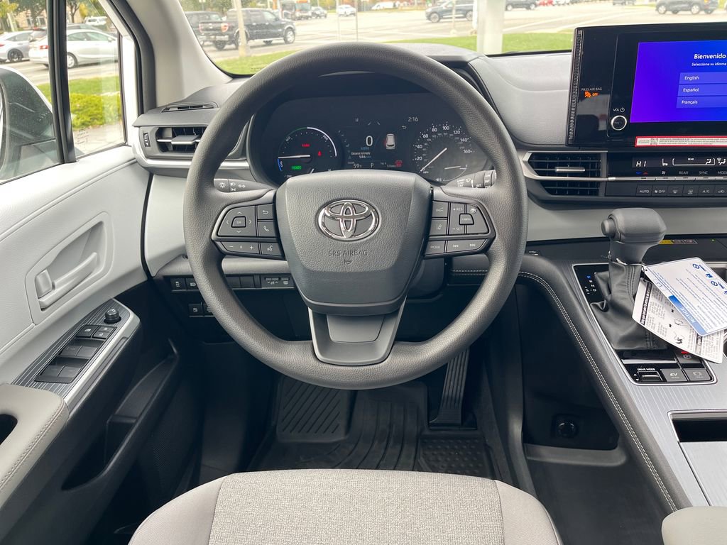 New 2025 Toyota Sienna LE image 14