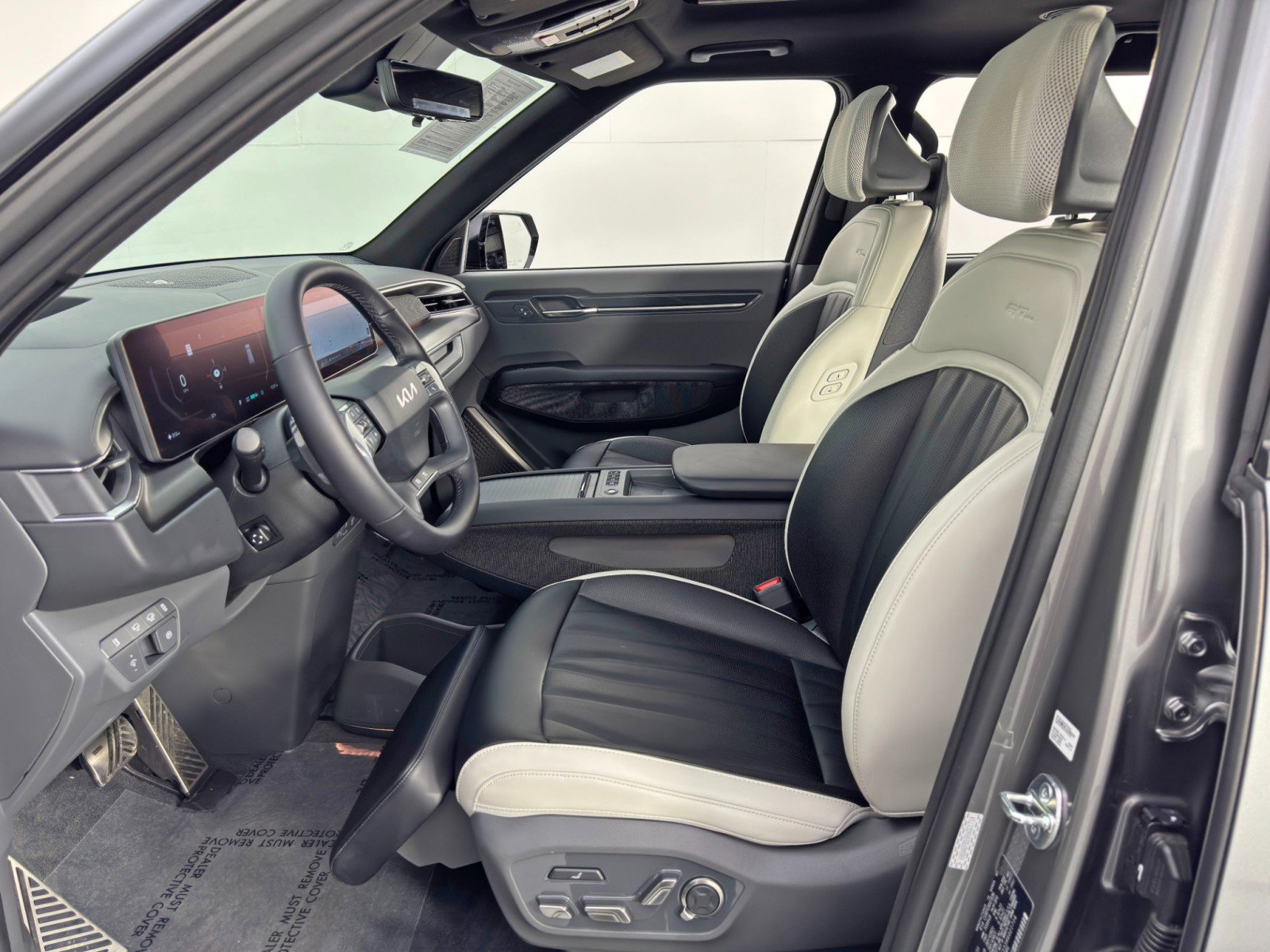 Used 2024 Kia EV9 GT-Line image 17