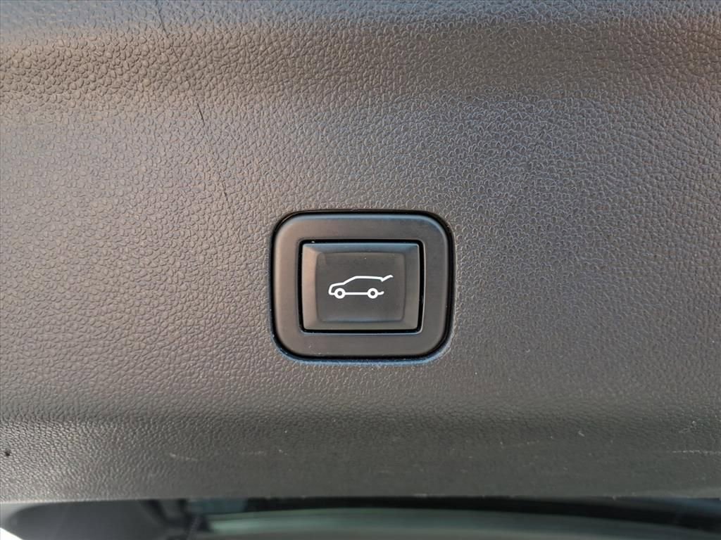 Used 2021 Cadillac Escalade Premium Luxury image 33