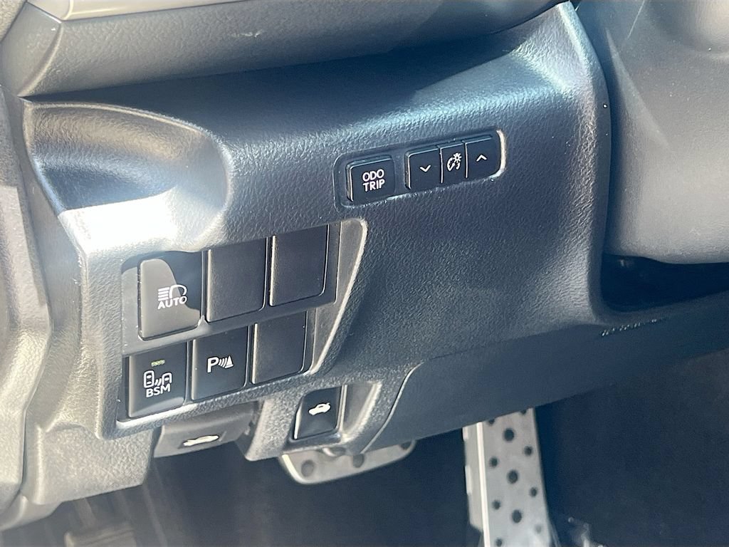 Used 2020 Lexus IS 350 F Sport w/ F Sport Package RWD image 10