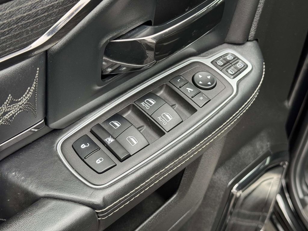 Used 2023 RAM 2500 Limited image 25